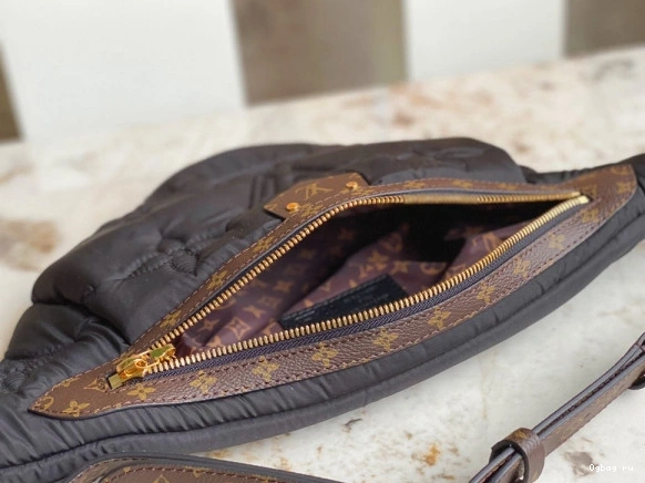 VUITTON BUMBAG MAXI LOUIS 0714